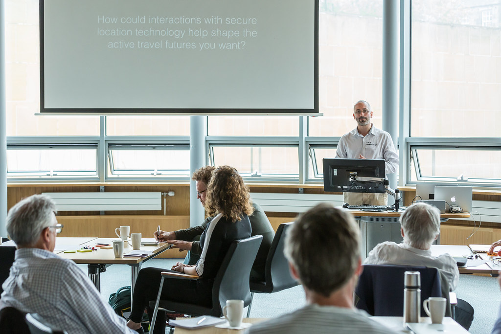 Peran Informatika dalam Kehidupan Sehari-hari
